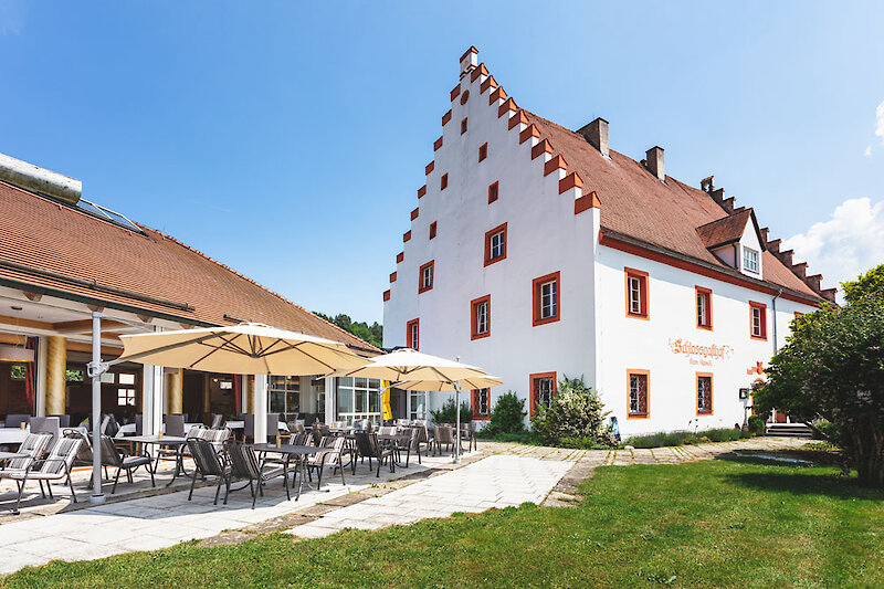 Hotel Rösch mit Biergarten Blaibach